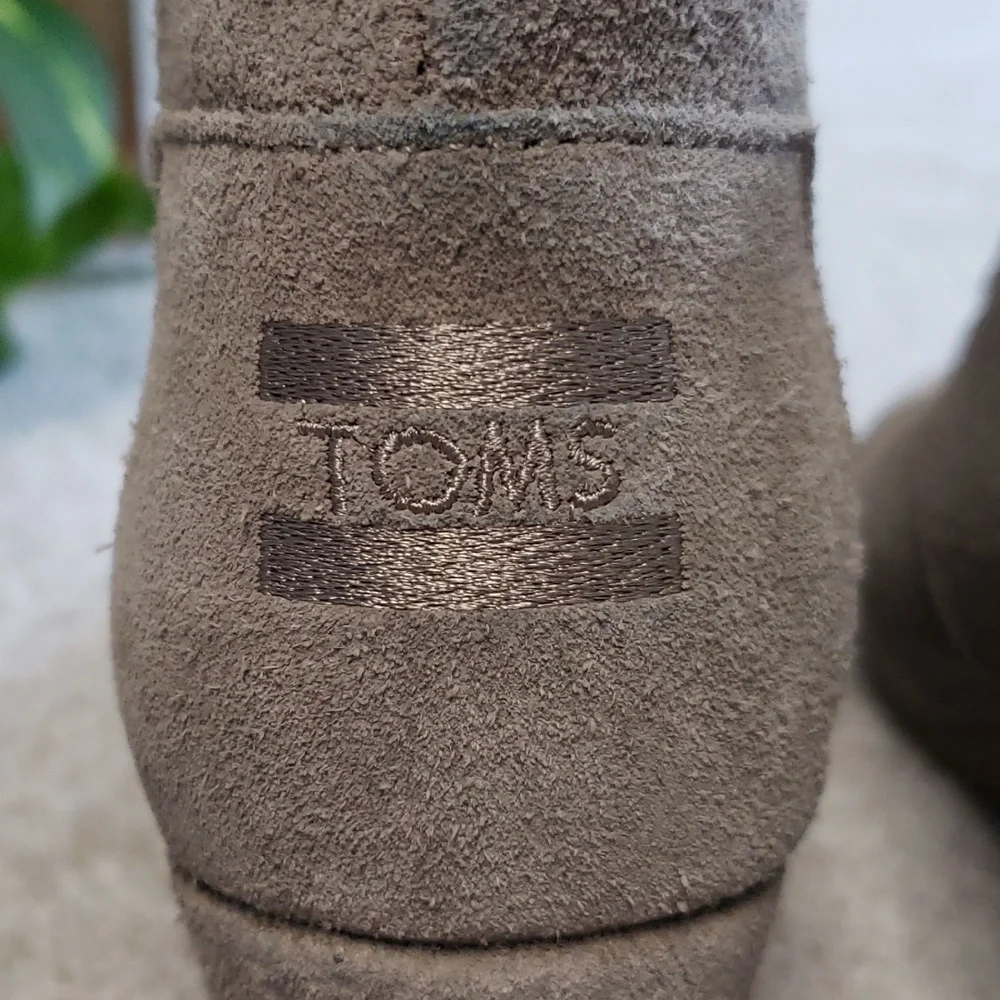 Tom's Kala suede wedge bootie Desert‎ Taupe lace-up